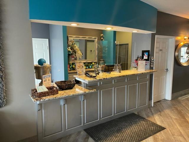 River Hills Hotel- Манкато Екстериор снимка