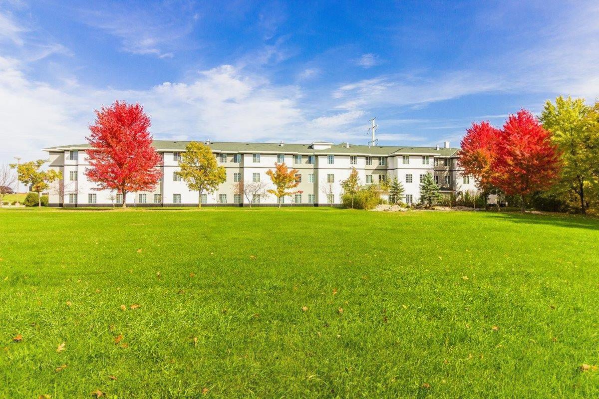 River Hills Hotel- Манкато Екстериор снимка