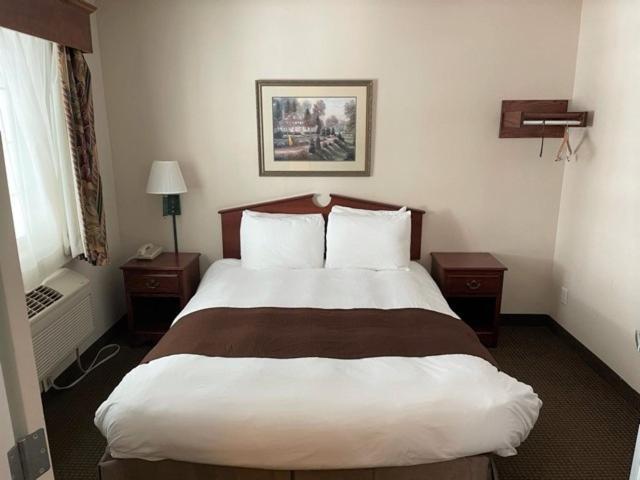 River Hills Hotel- Манкато Екстериор снимка